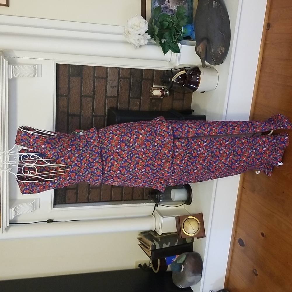 Gorgeous floral maxi dress